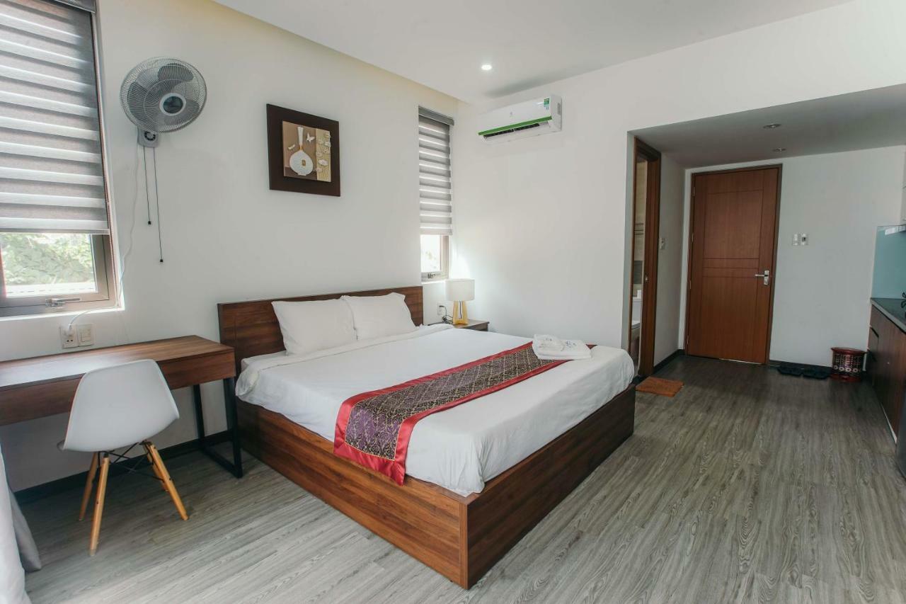 Royal Lion Hotel & Apartment Дананг Экстерьер фото