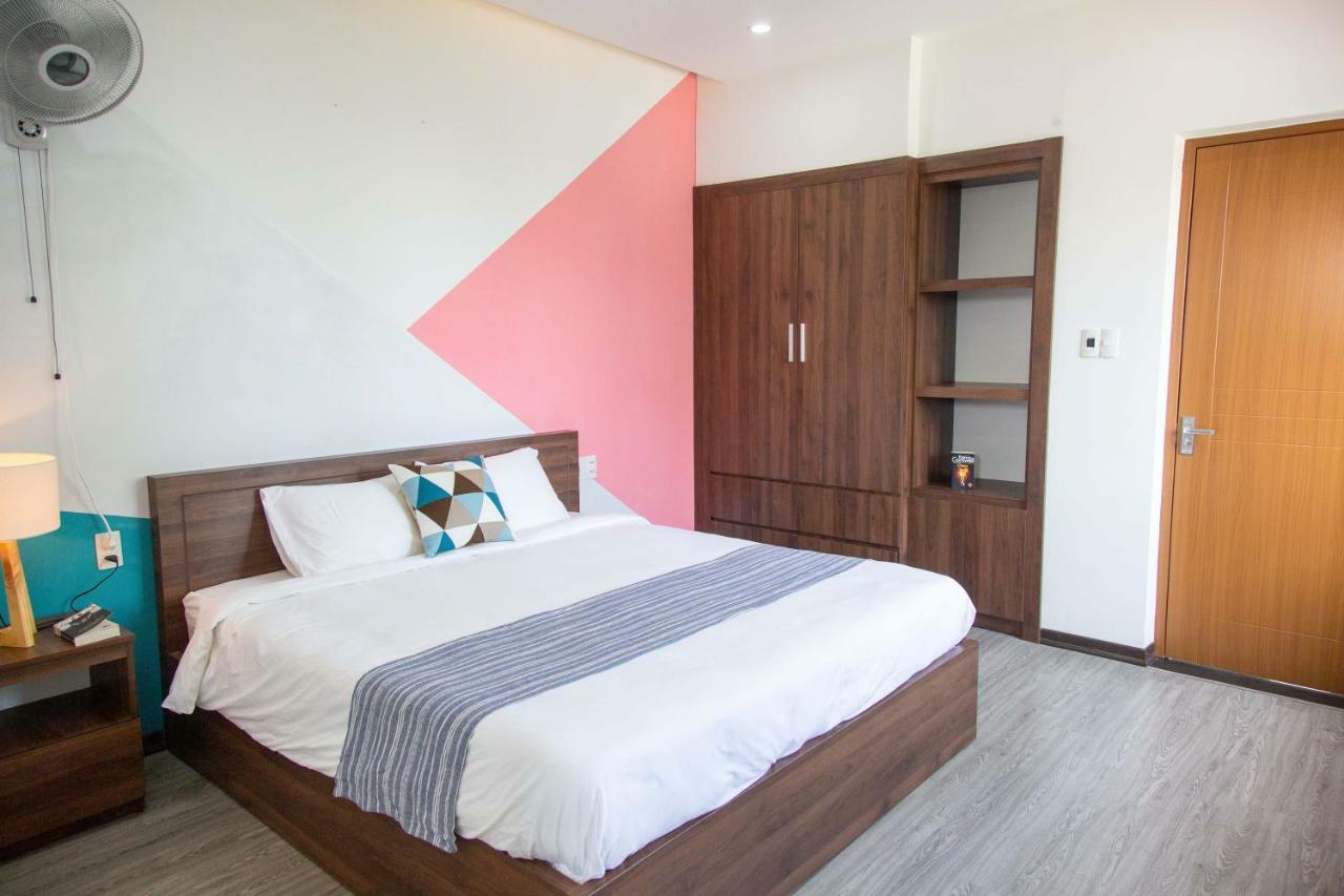 Royal Lion Hotel & Apartment Дананг Экстерьер фото