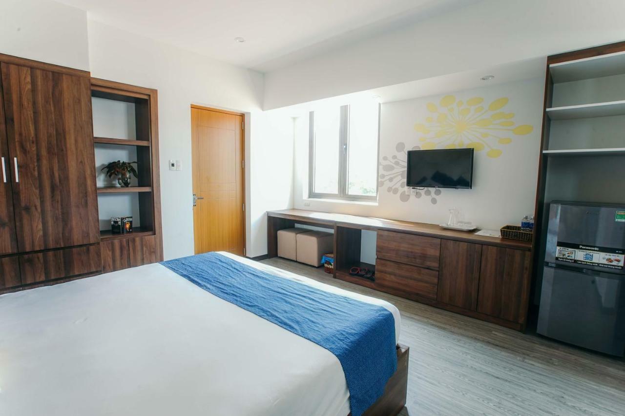 Royal Lion Hotel & Apartment Дананг Экстерьер фото